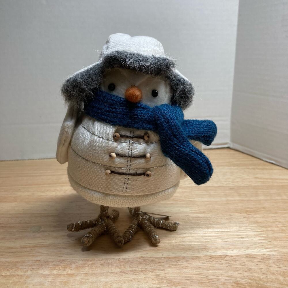 Target Bird Wondershop Forrest Featherly Friends Bird w/White Jacket. Pre-Owned